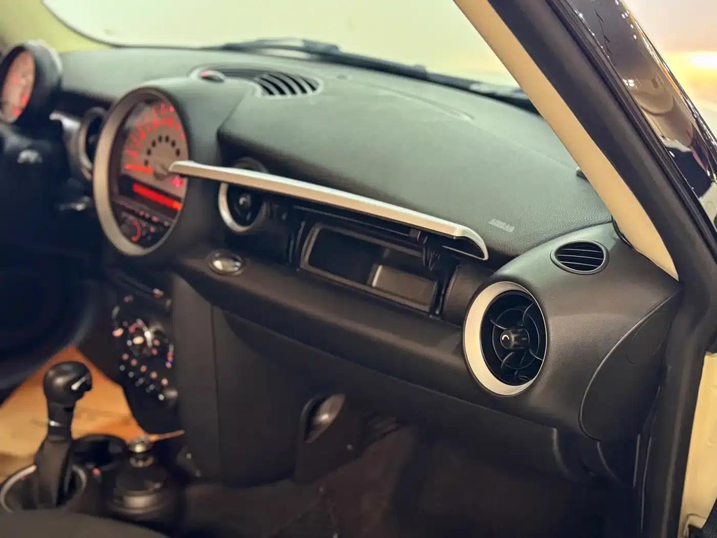 MINI CLUBMAN 2011 1.6L ONE — миниатюра 14