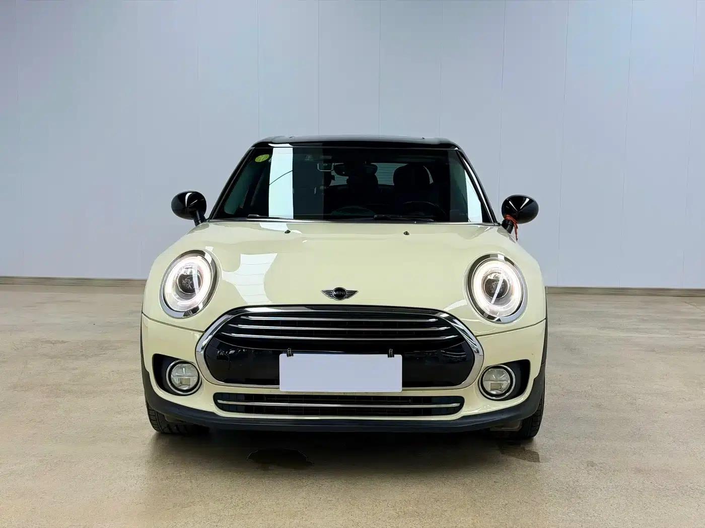 2016 MINI CLUBMAN Facelift 1.5T COOPER Connoisseur Edition — миниатюра 2