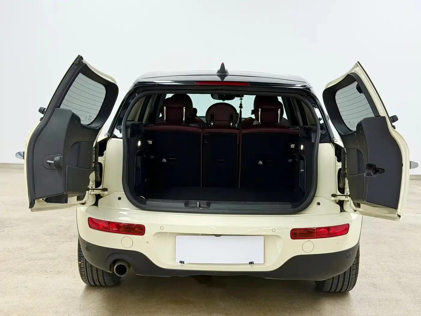 2016 MINI CLUBMAN Facelift 1.5T COOPER Connoisseur Edition — миниатюра 5