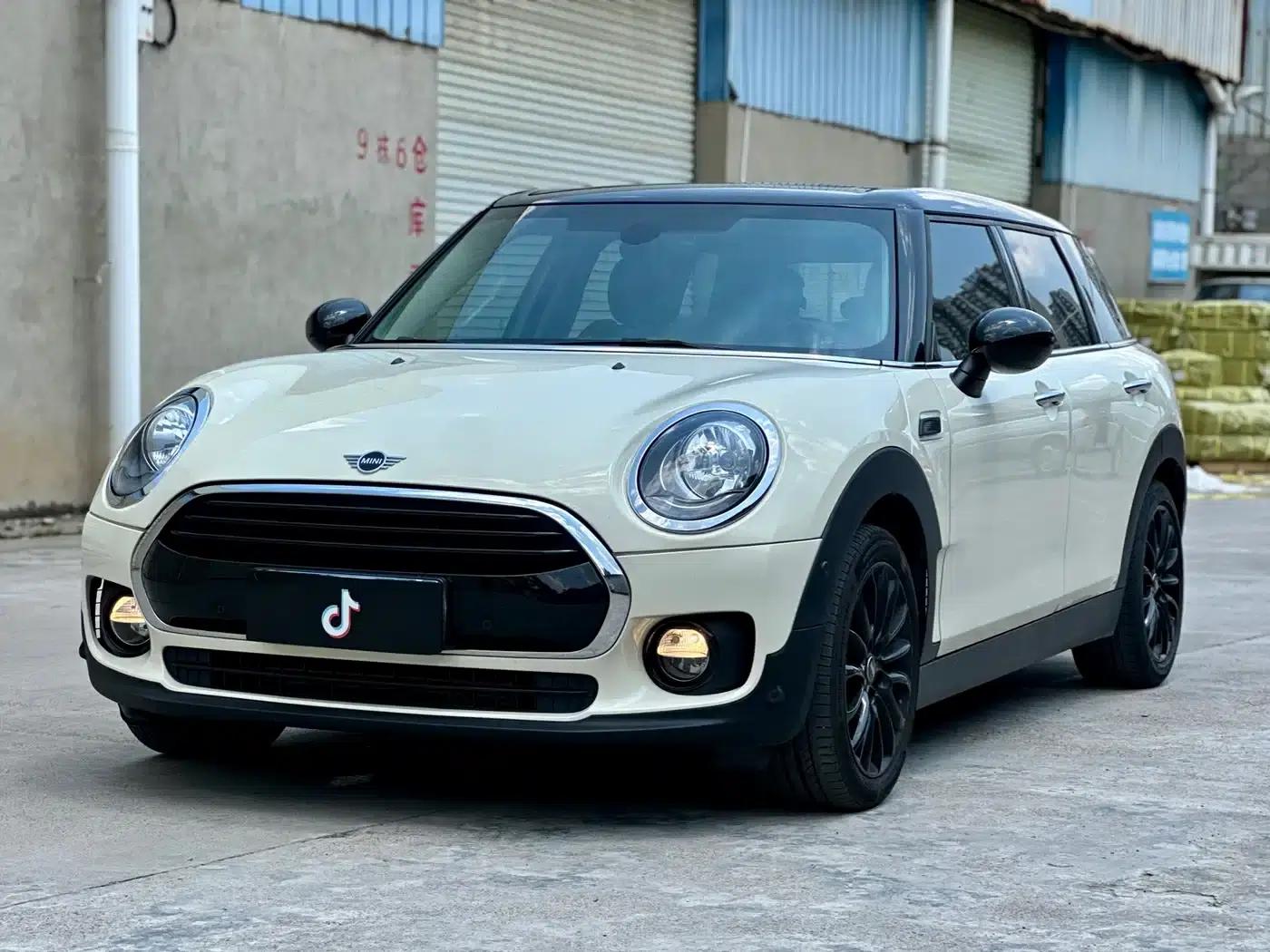 2018 MINI CLUBMAN 1.5T COOPER Classic — миниатюра 1