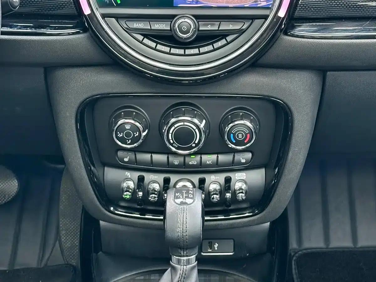 2018 MINI CLUBMAN 1.5T COOPER Classic — миниатюра 14
