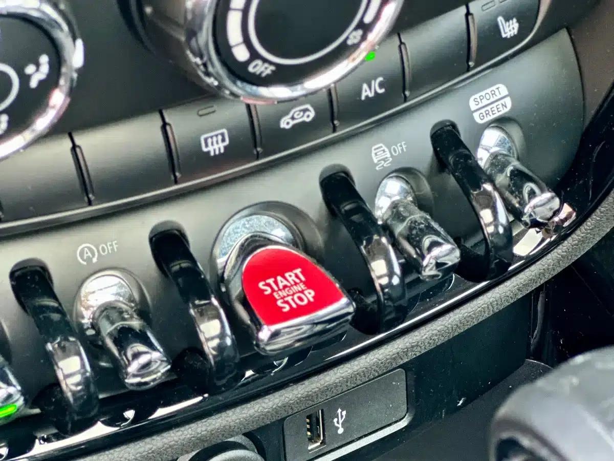 2018 MINI CLUBMAN 1.5T COOPER Classic — миниатюра 31
