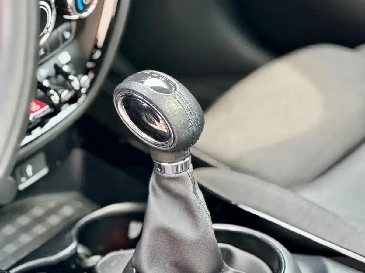 2018 MINI CLUBMAN 1.5T COOPER Classic — миниатюра 32