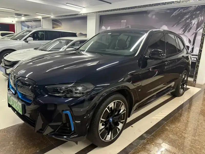 BMW iX3 2022 Leading Edition — миниатюра 1
