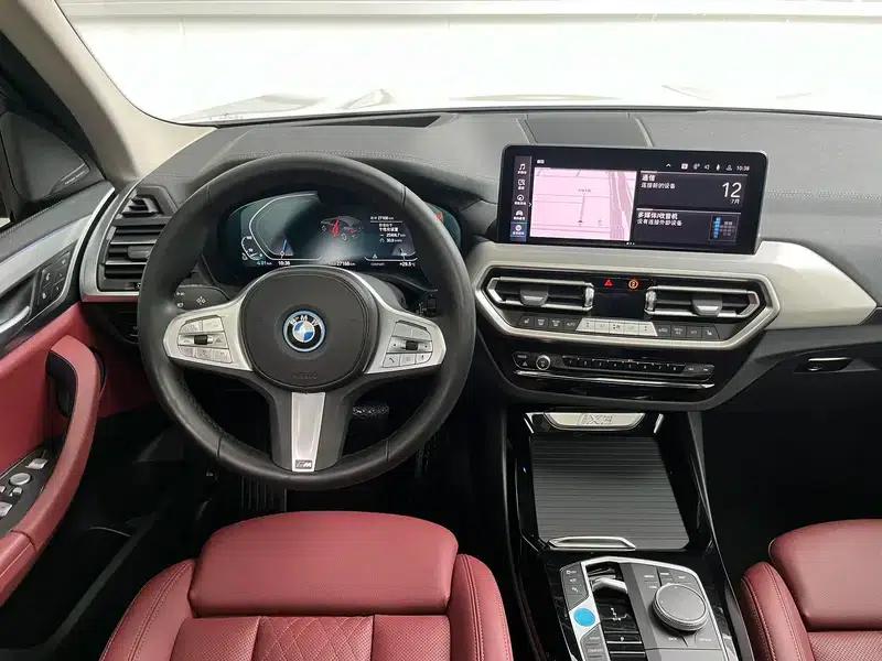 BMW iX3 2023 Leading Edition — миниатюра 16