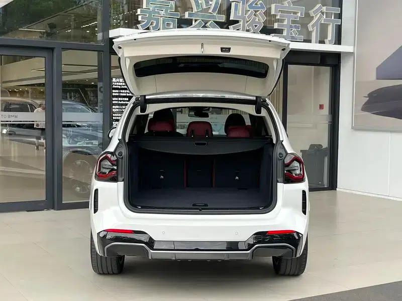 BMW iX3 2023 Leading Edition — миниатюра 18