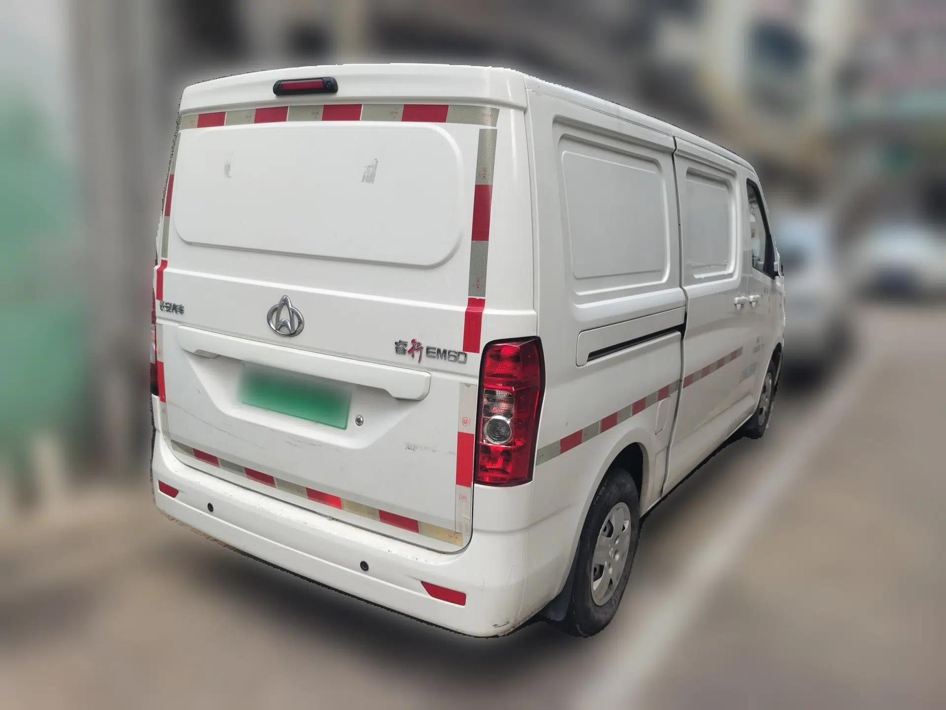 CHANGAN KAICHENG Ruixing EM60 2022 Pure Electric Van 4498 mm Long Flat Roof with Rear-Hinged Doors 2 Seats 60 kW 41.86 kWh — миниатюра 6