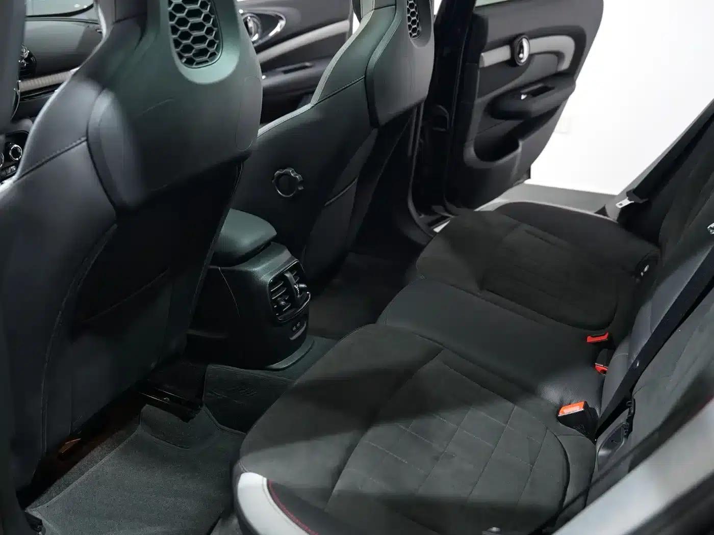2022 MINI JCW CLUBMAN Facelift 2.0T JOHN COOPER WORKS ALL-IN — миниатюра 13