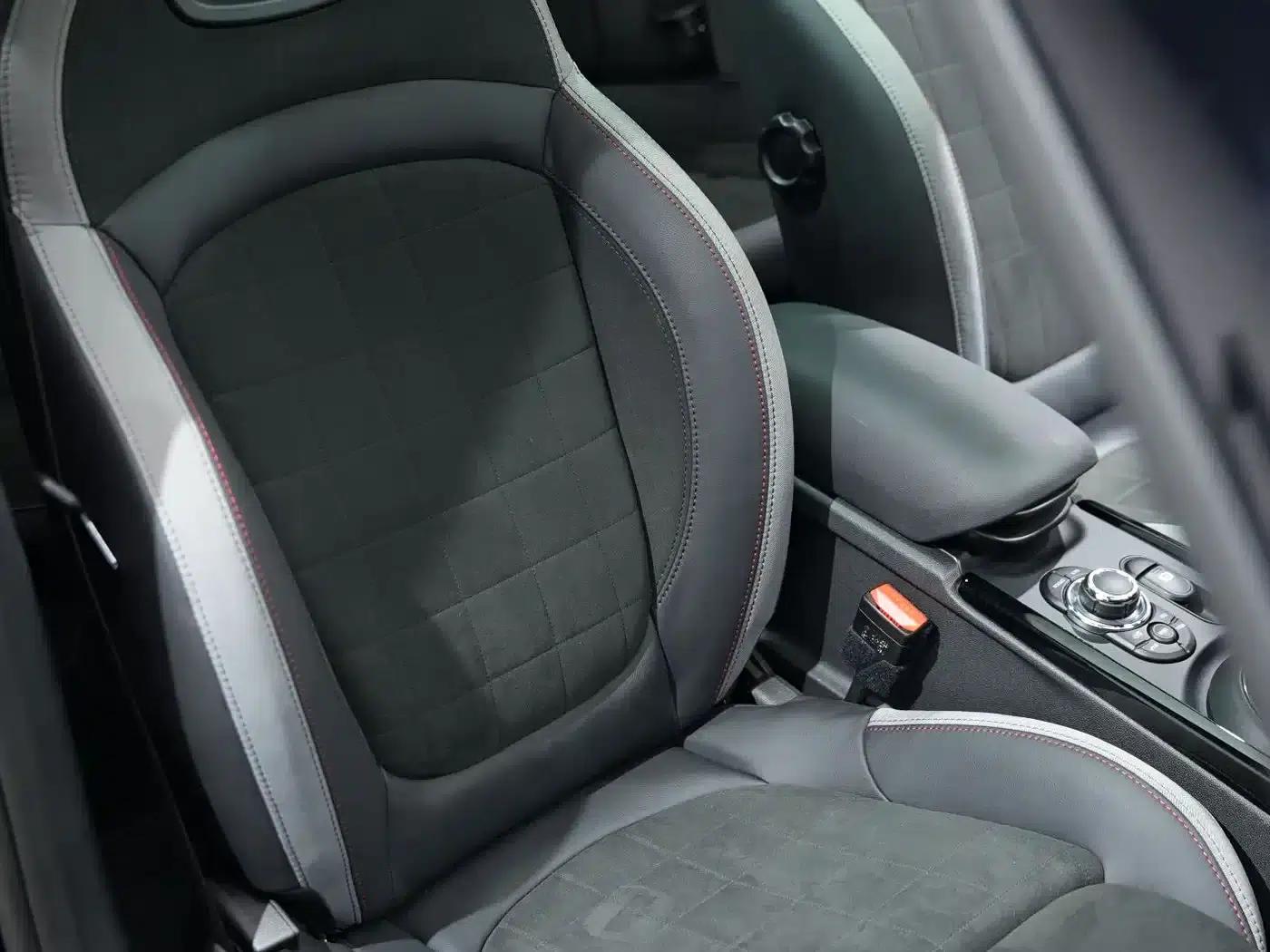 2022 MINI JCW CLUBMAN Facelift 2.0T JOHN COOPER WORKS ALL-IN — миниатюра 18