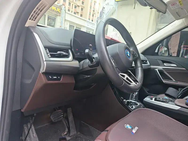2024 BMW iX1 eDrive25L M Sport Package — миниатюра 13