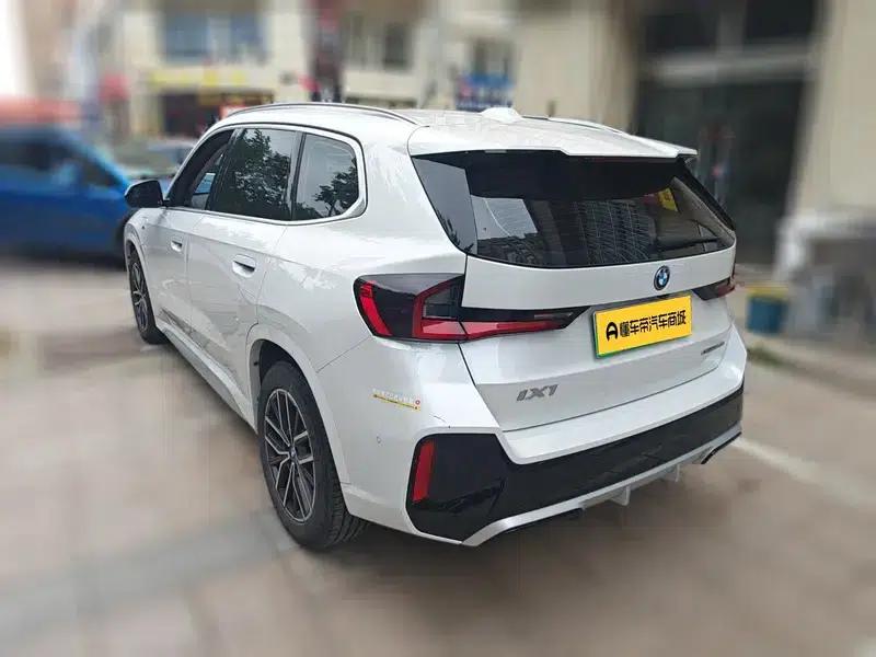 2024 BMW iX1 eDrive25L M Sport Package — миниатюра 6