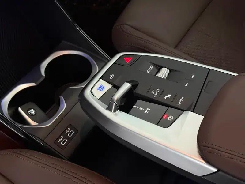 BMW iX1 2024 eDrive25L X Design Package — миниатюра 13