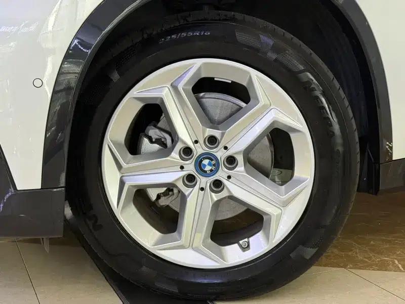 BMW iX1 2024 eDrive25L X Design Package — миниатюра 8