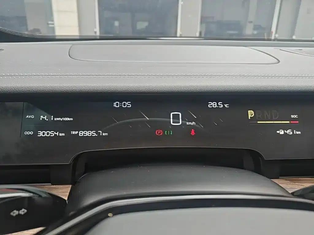Nezha S 2023 Pure Electric 520km Rear-Wheel Drive Version — миниатюра 12