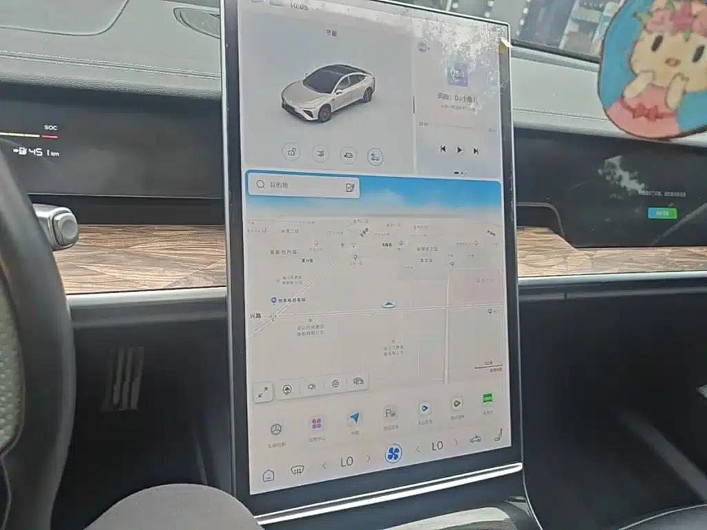 Nezha S 2023 Pure Electric 520km Rear-Wheel Drive Version — миниатюра 13