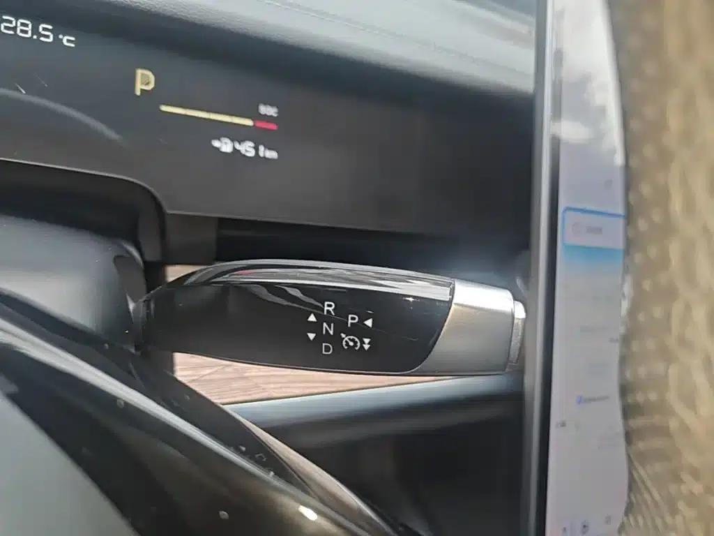 Nezha S 2023 Pure Electric 520km Rear-Wheel Drive Version — миниатюра 14
