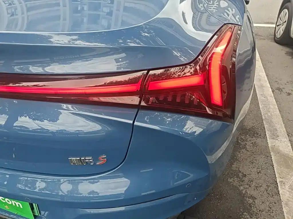 Nezha S 2023 Pure Electric 520km Rear-Wheel Drive Version — миниатюра 8