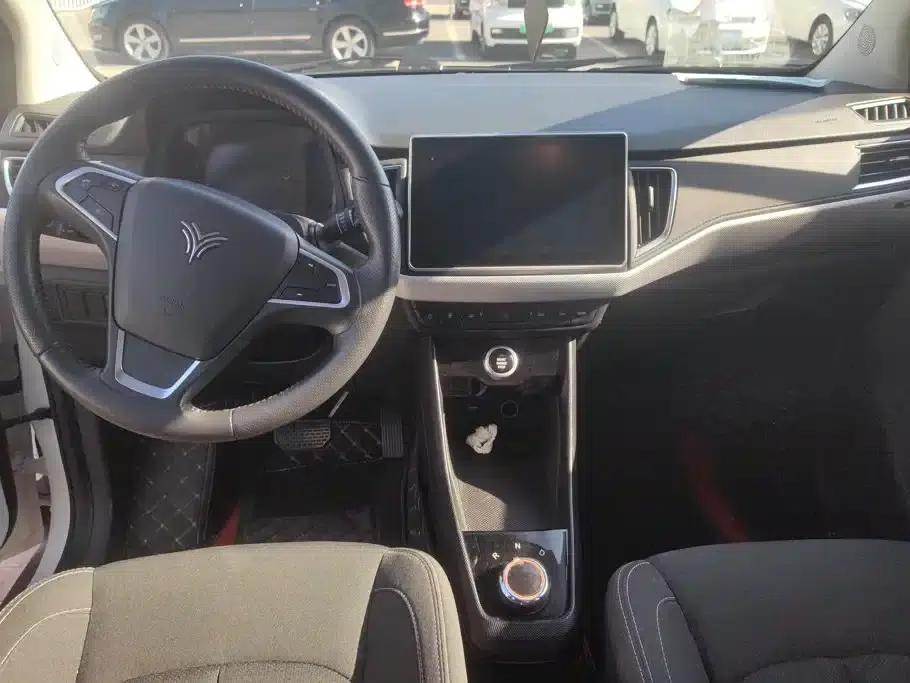 Nezha N01 2019 Model 380i — миниатюра 12