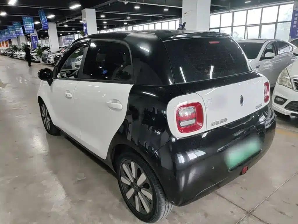 ORA Black Cat 2021 Model 351km Standard Edition — миниатюра 5