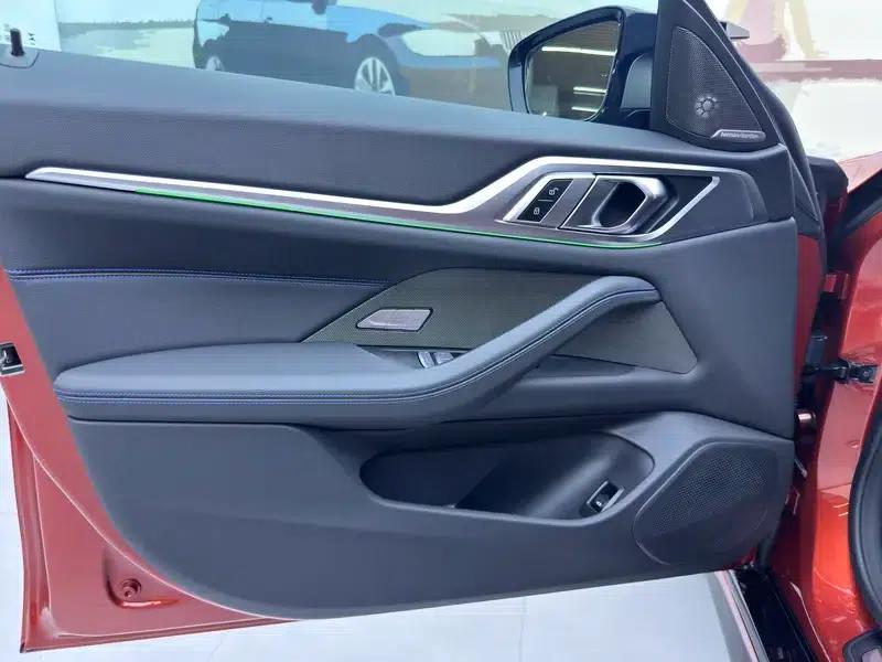 BMW i4 2022 M50 — миниатюра 11