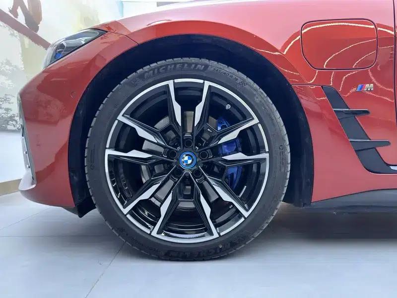 BMW i4 2022 M50 — миниатюра 7