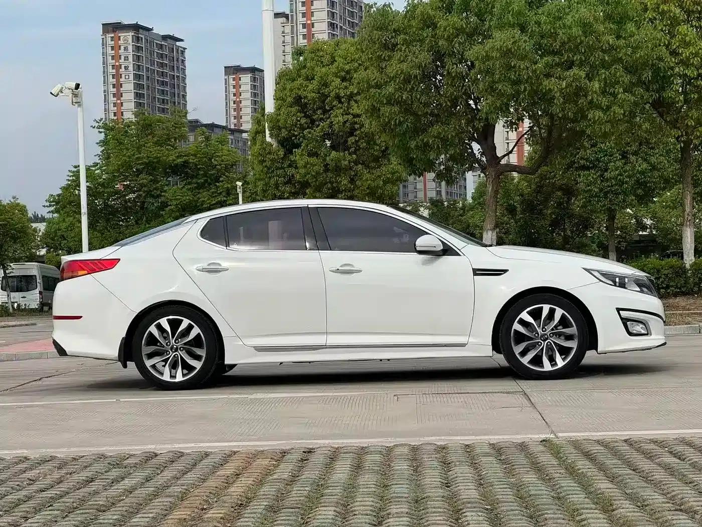 Kia K5 2014 2.0L Automatic Luxury — миниатюра 3