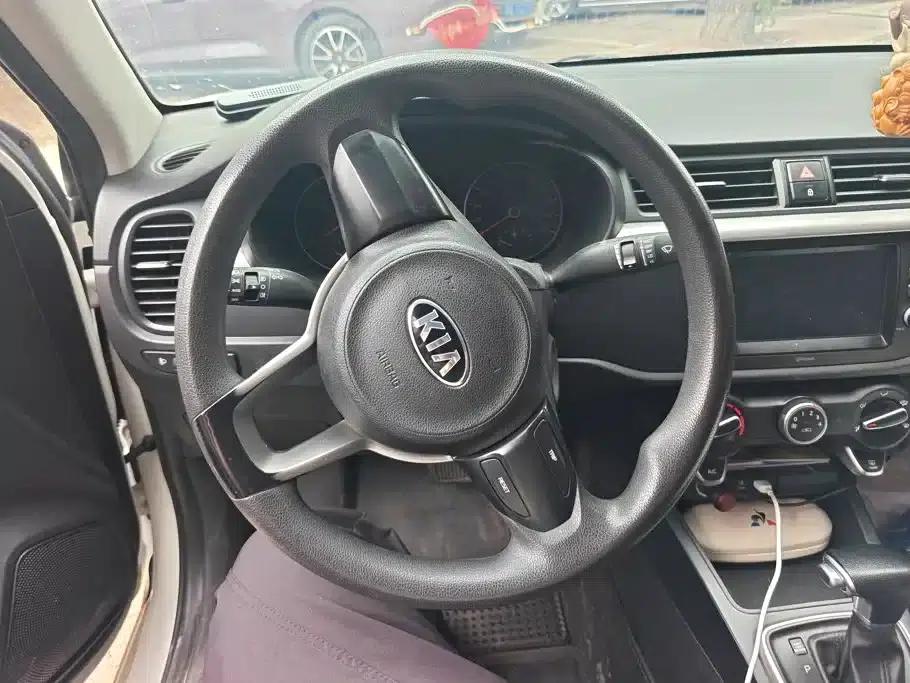 Kia K2 2017 Sedan 1.4L AT GLS — миниатюра 15