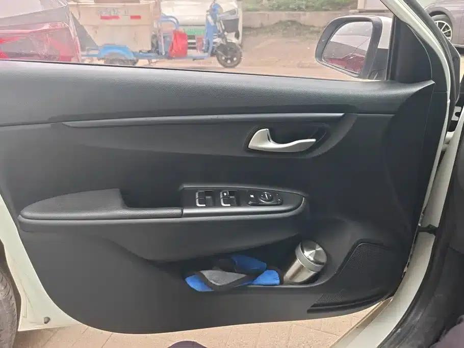 Kia K2 2017 Sedan 1.4L AT GLS — миниатюра 7