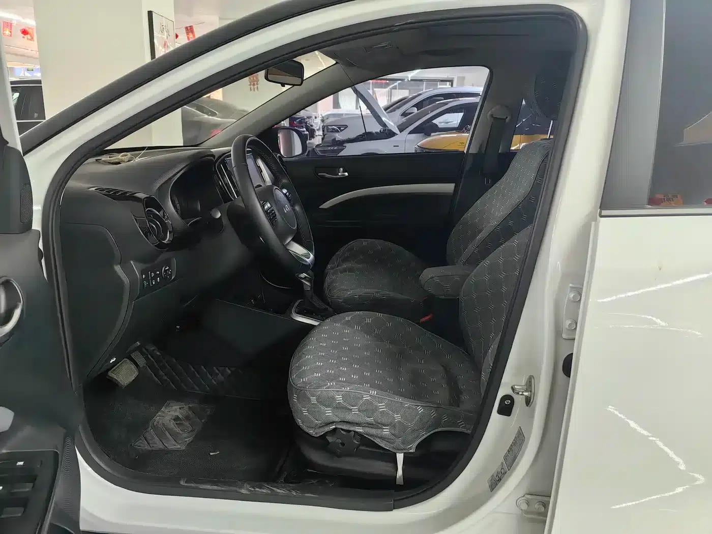 Kia K3 2021 1.4L CVT Enjoy Sunroof Edition — миниатюра 10