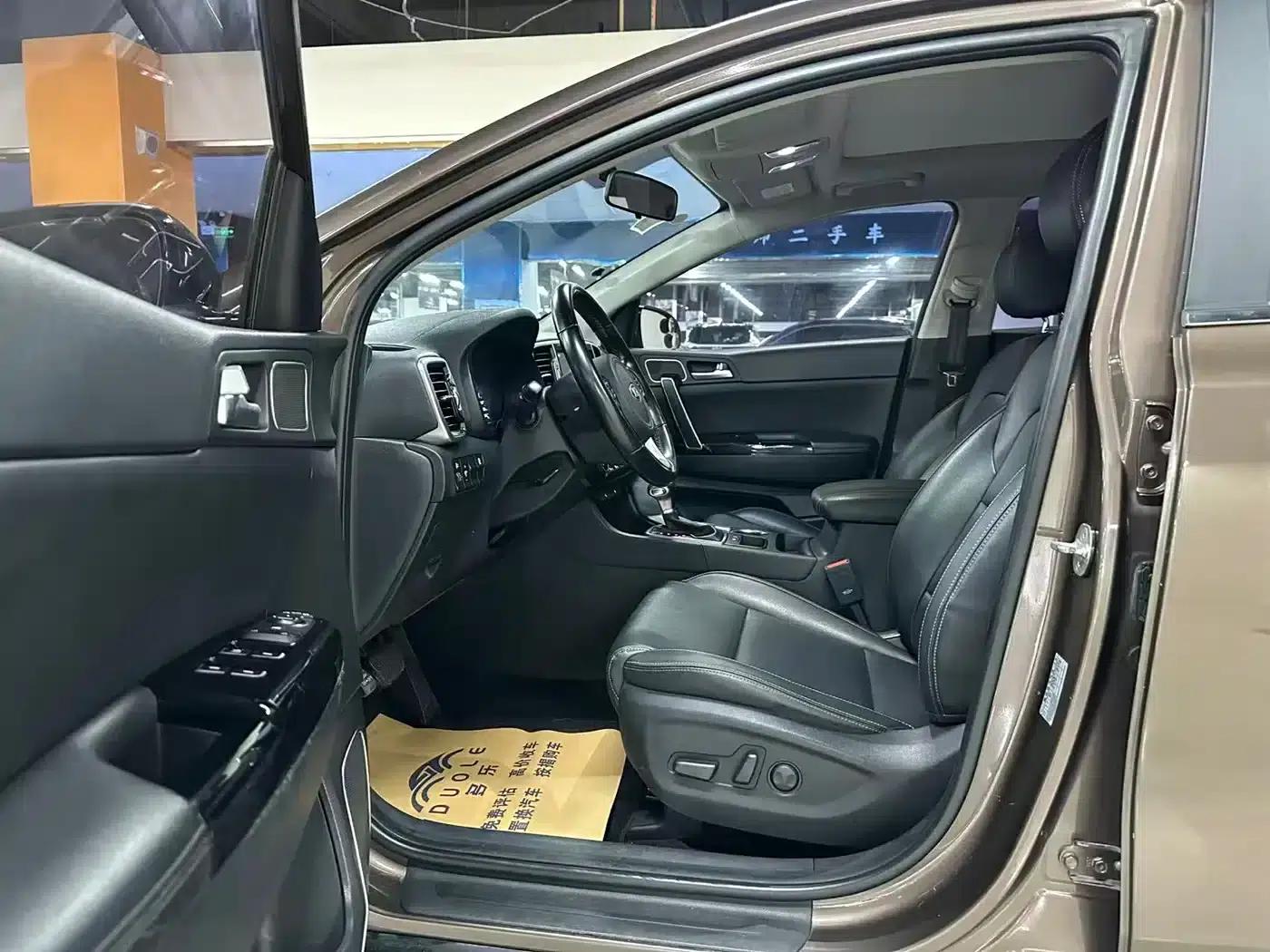 Kia KX5 2016 2.0L Automatic 2WD Premium — миниатюра 5
