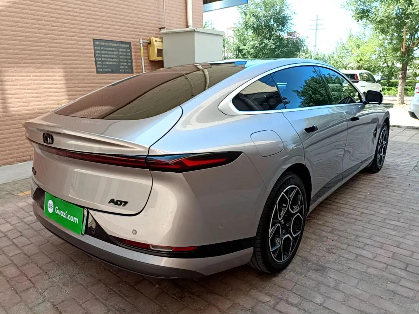 CHANGAN NEVO A07 2025 All-Electric "True Fragrance" Edition 710-Mile Long-Range Version — миниатюра 6