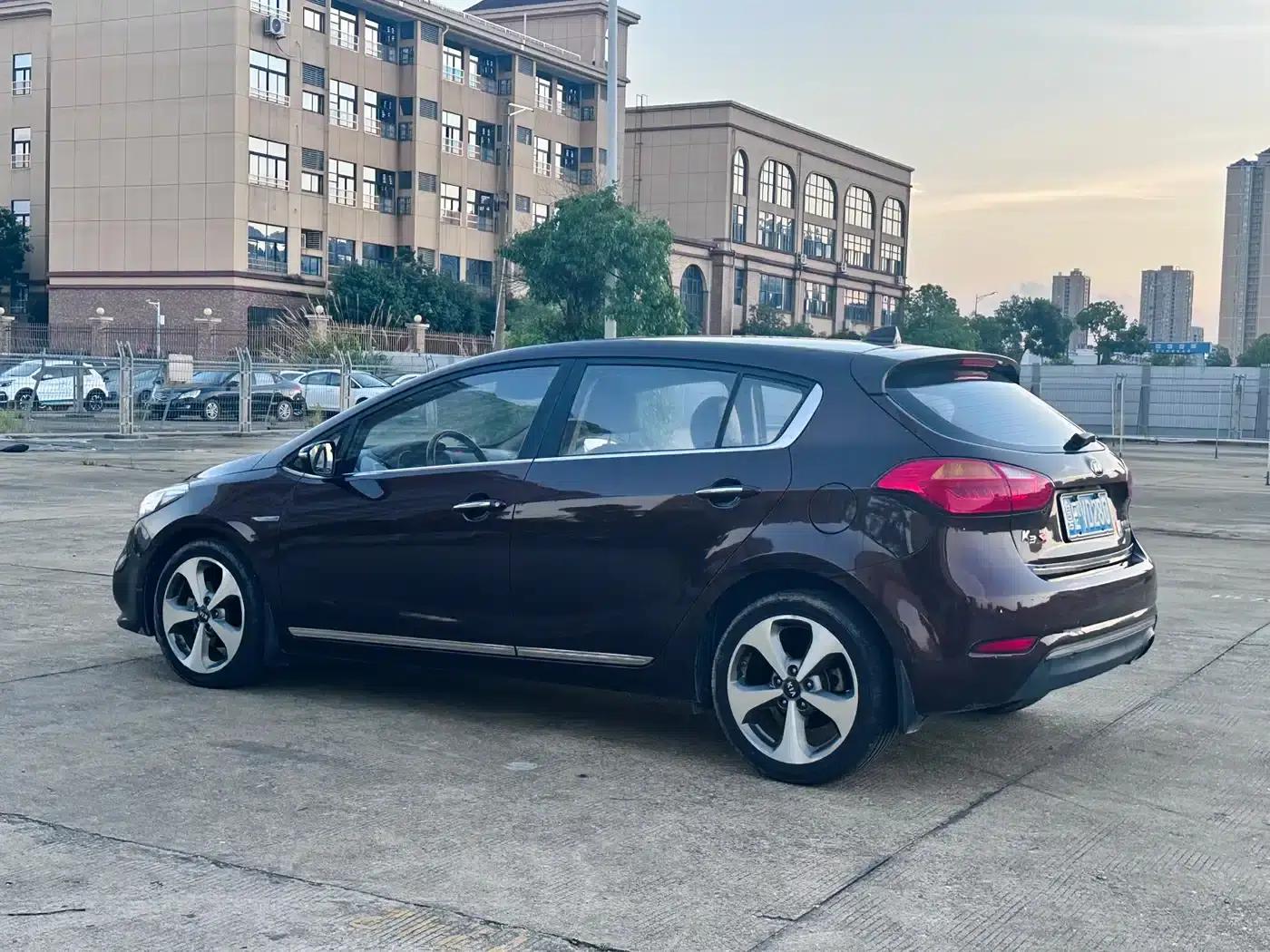 Kia K3S 2014 1.6L Automatic Premium — миниатюра 14
