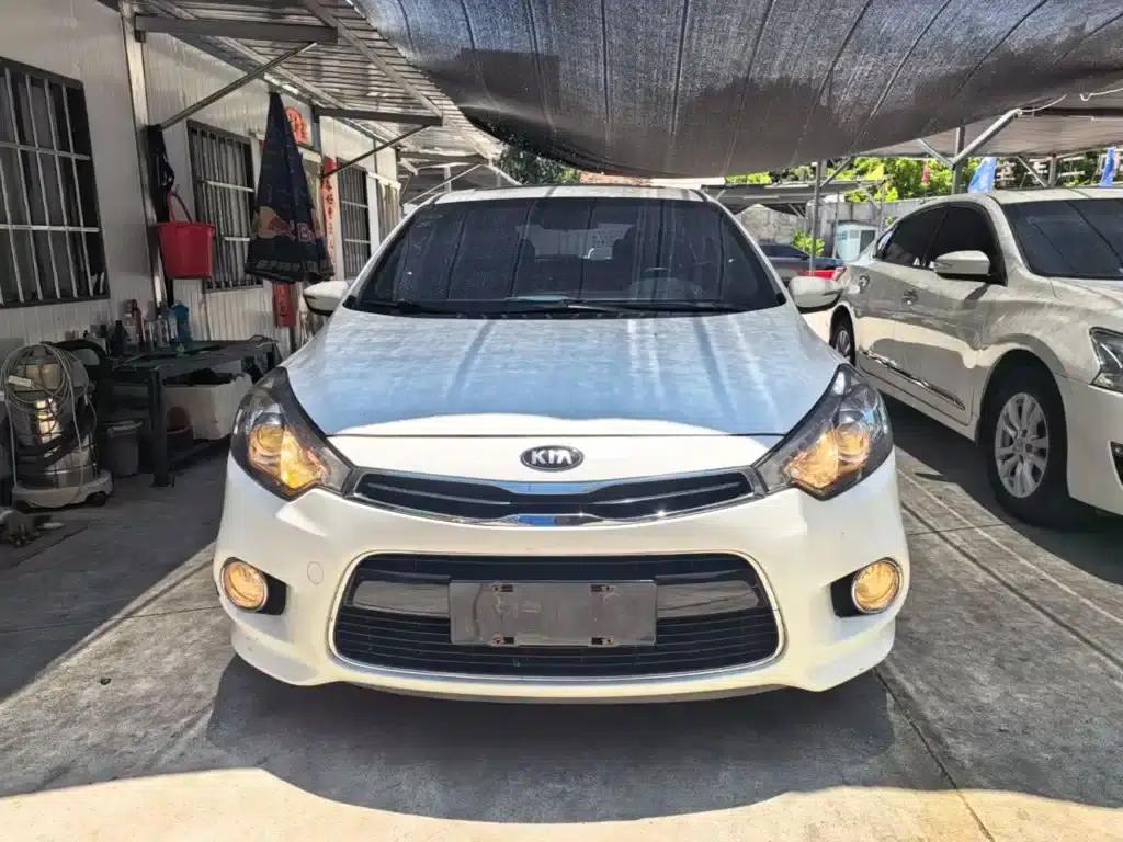 Kia K3S 2014 1.6L Manual GLS — миниатюра 3