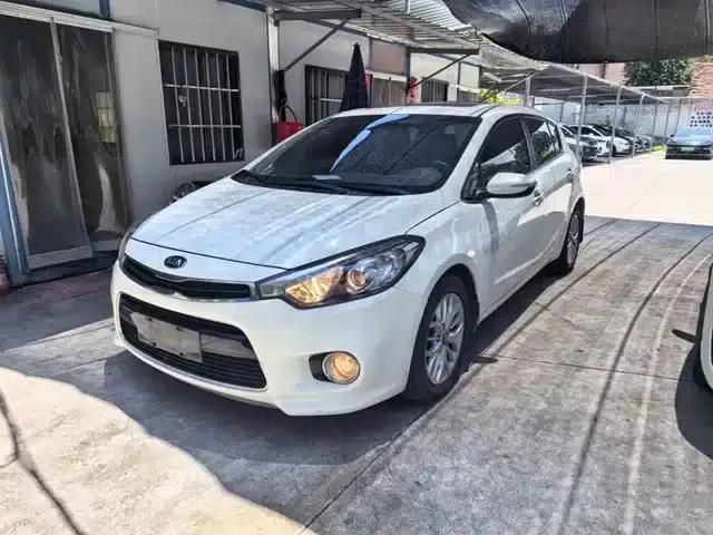 Kia K3S 2014 1.6L Manual GLS