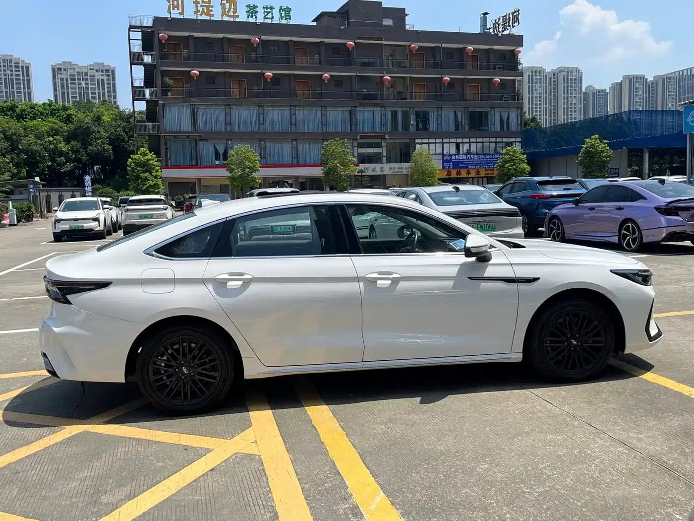 Chery Arrizo 8 2022 1.6T DCT (Standard) — миниатюра 18