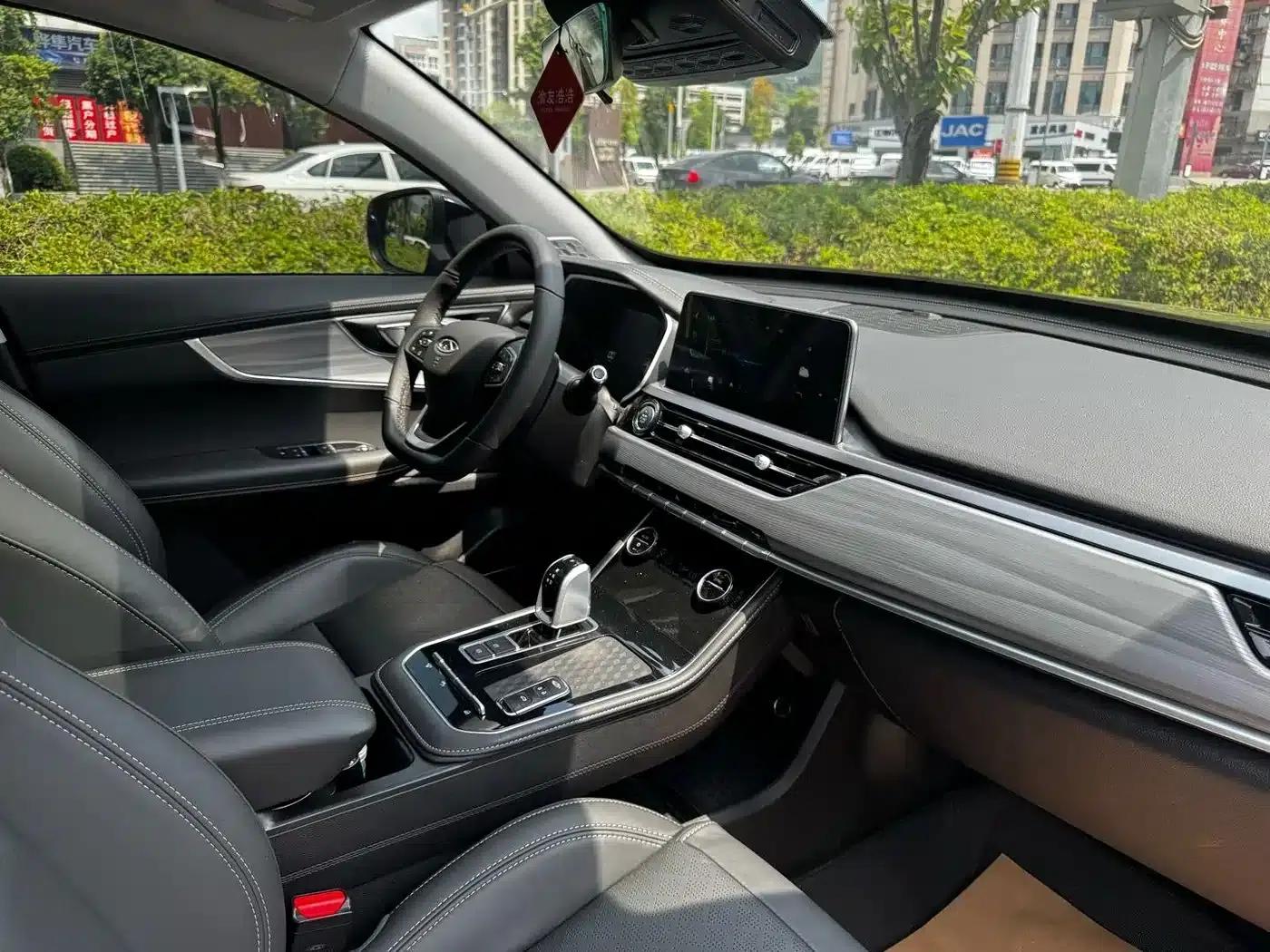 Chery Tiggo 8 2020 Facelift 290TGDI Automatic Luxury Edition — миниатюра 12