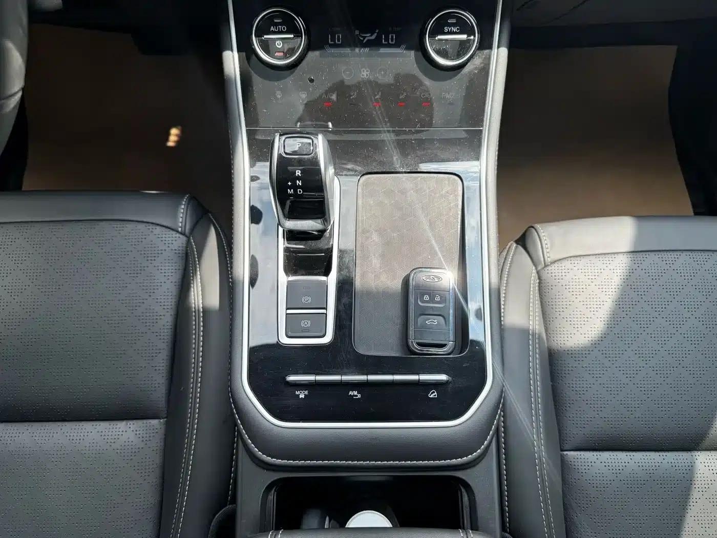 Chery Tiggo 8 2020 Facelift 290TGDI Automatic Luxury Edition — миниатюра 15