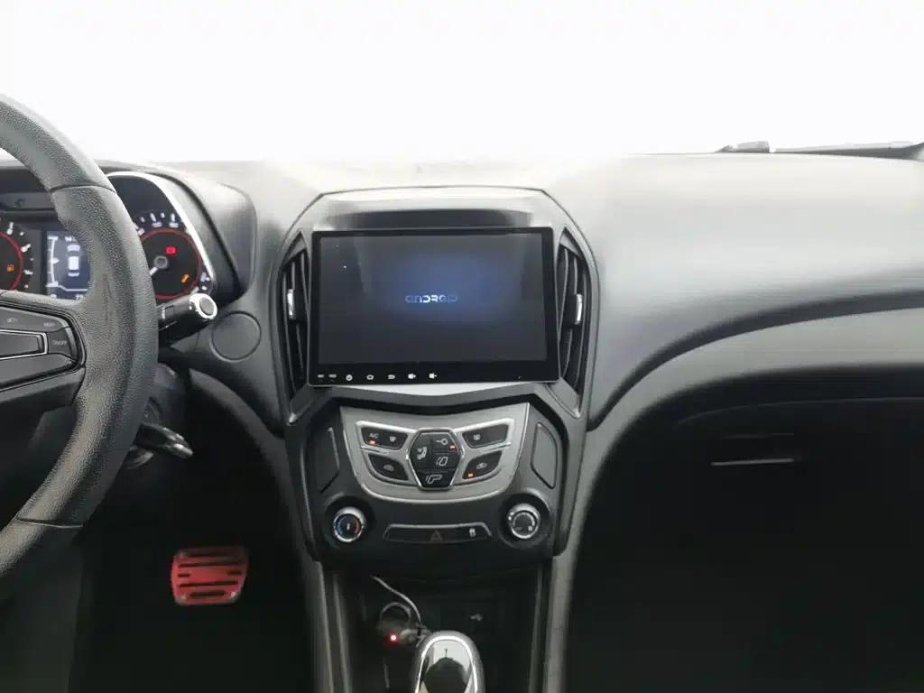 Chery Arrizo 5 2016 1.5L CVT Trendsetter Edition — миниатюра 12