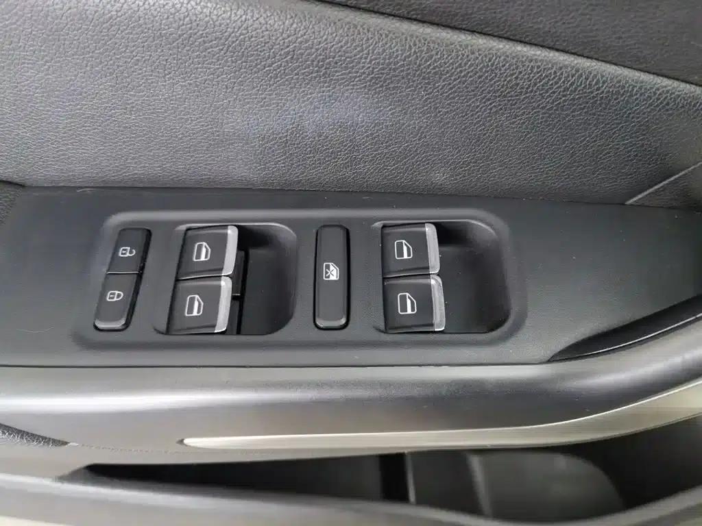 Chery Arrizo 5 2016 1.5L CVT Trendsetter Edition — миниатюра 9