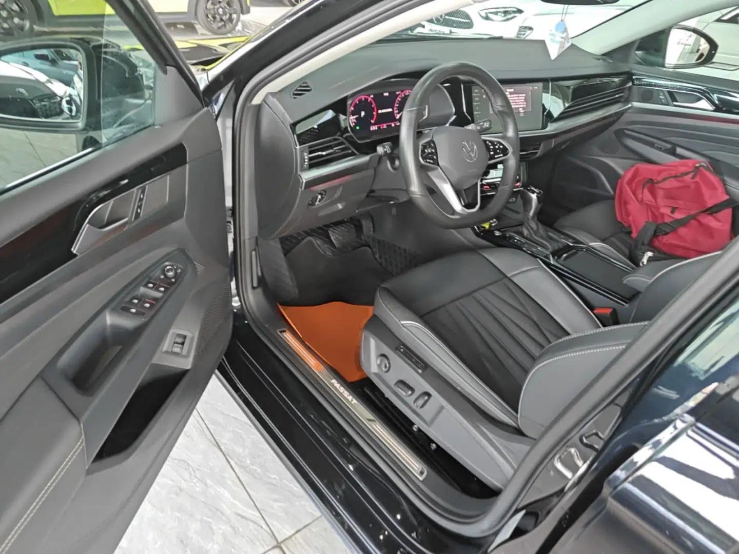 Volkswagen Passat 2023 Restyled 330TSI Starry Luxury Edition — миниатюра 18