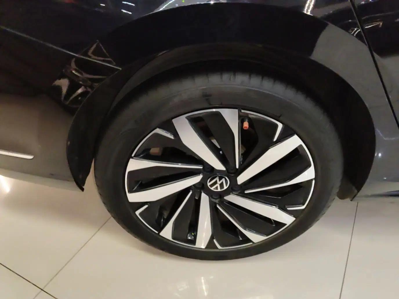 Volkswagen Passat 2022 330TSI Starry Elite Edition Custom Version — миниатюра 11