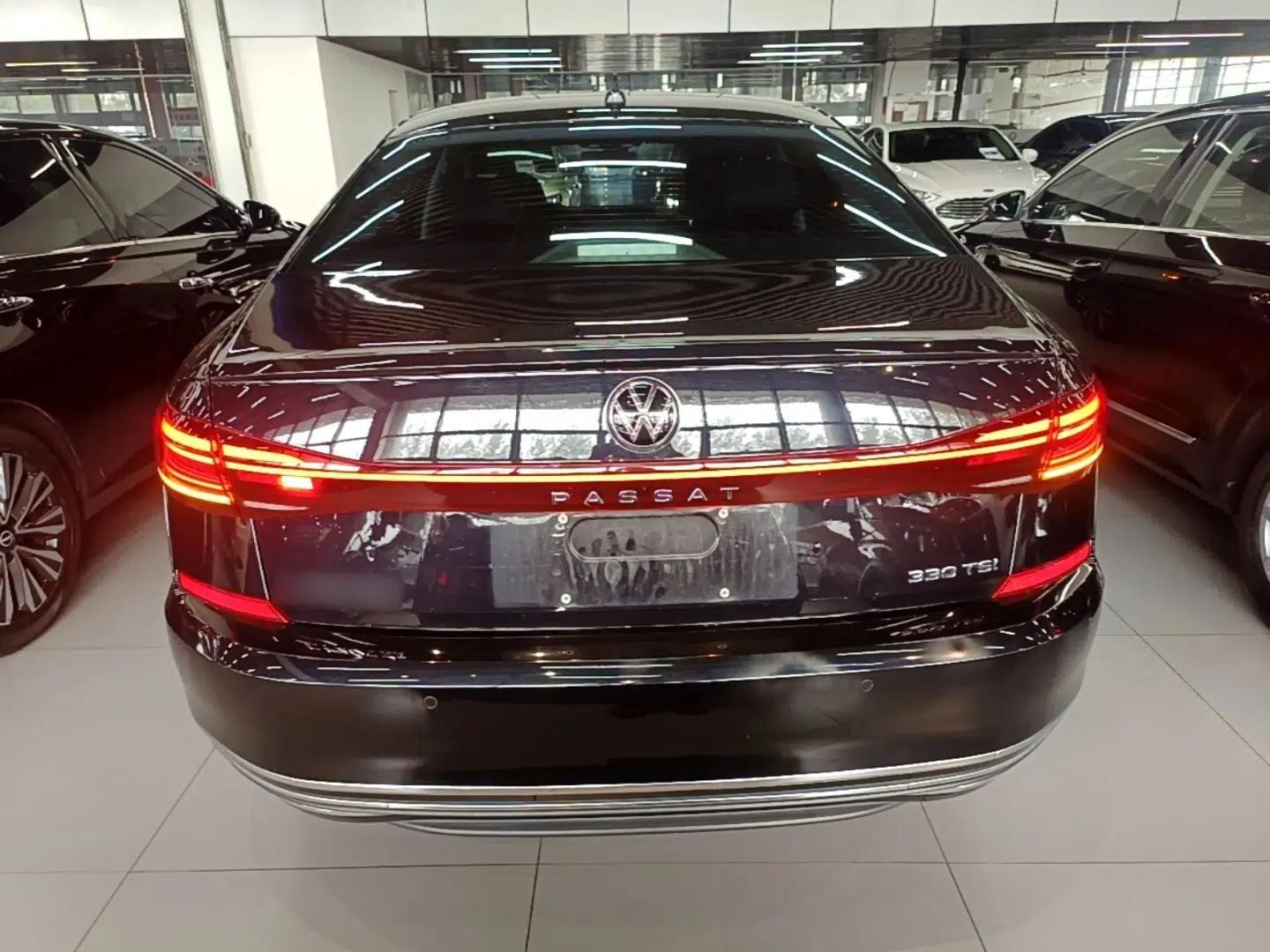 Volkswagen Passat 2022 330TSI Elite Edition — миниатюра 5
