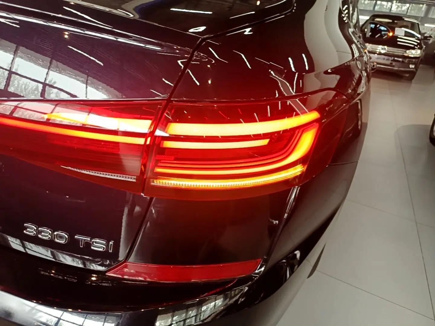 Volkswagen Passat 2022 330TSI Elite Edition — миниатюра 9