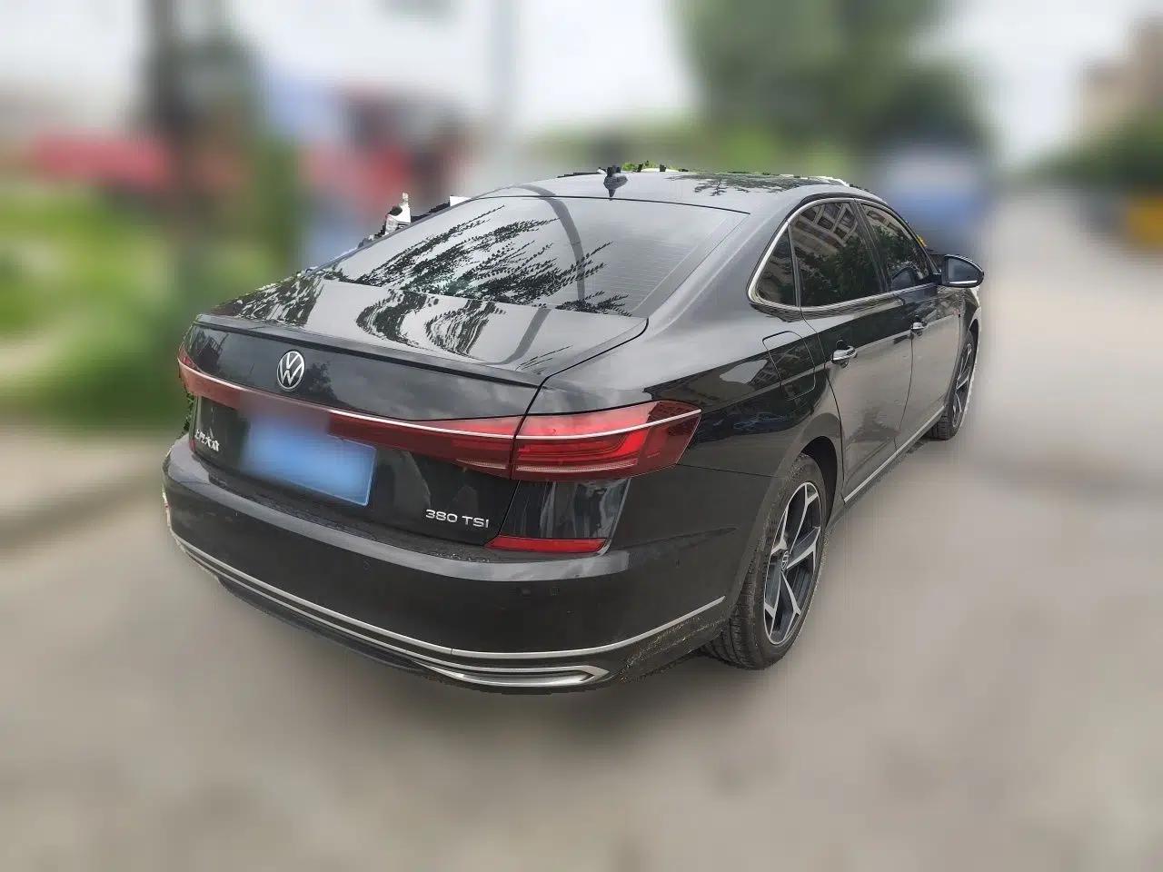 Volkswagen Passat 2024 380TSI Starry Dragon Edition — миниатюра 6