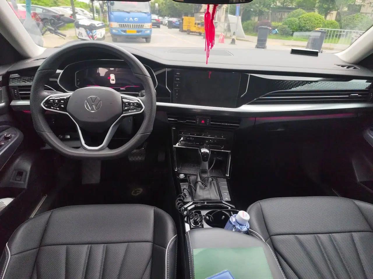 Volkswagen Passat 2024 380TSI Starry Dragon Edition — миниатюра 9