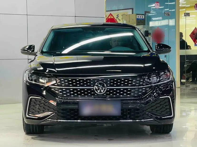 Volkswagen Passat 2025 Outstanding Model 380TSI Starry Dragon Edition — миниатюра 14