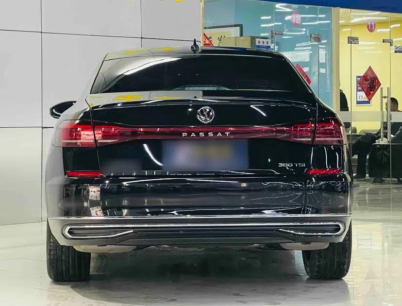Volkswagen Passat 2025 Outstanding Model 380TSI Starry Dragon Edition — миниатюра 16