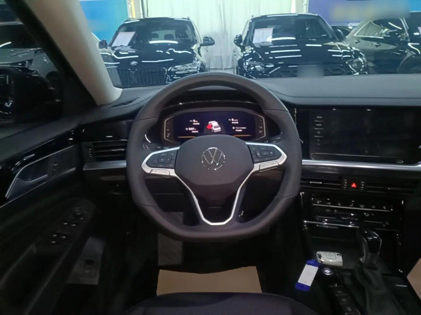Volkswagen Passat 2025 Outstanding Model 380TSI Starry Dragon Edition — миниатюра 18