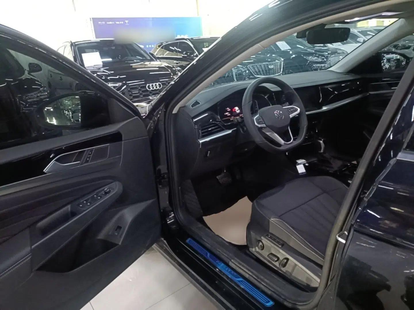 Volkswagen Passat 2025 Outstanding Model 380TSI Starry Dragon Edition — миниатюра 23