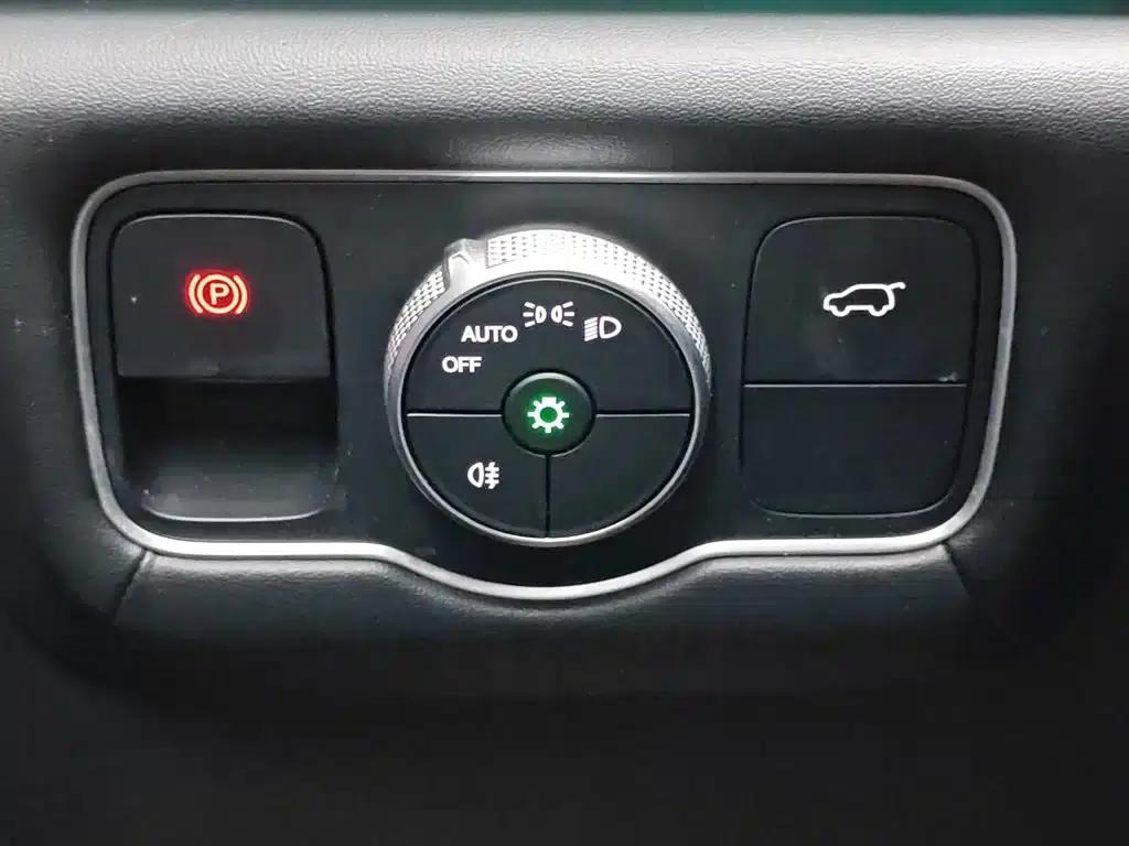 Chery Tiggo 9 2023 2.0T Dual-Clutch Two-Wheel Drive Luxury Edition 5-Seater — миниатюра 21